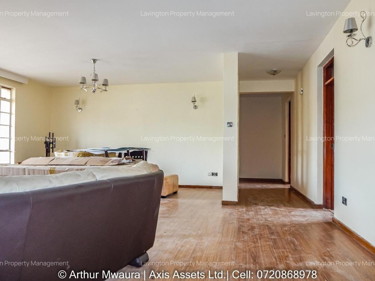 3 Bed Apartment with En Suite at Riverside Drive - 18