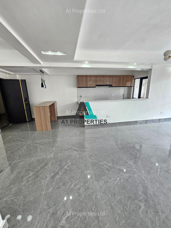 3 Bed Apartment with En Suite in Riverside - 2
