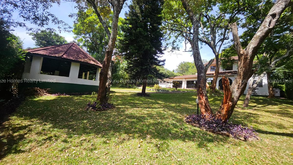5 Bed House with En Suite in Runda - 6