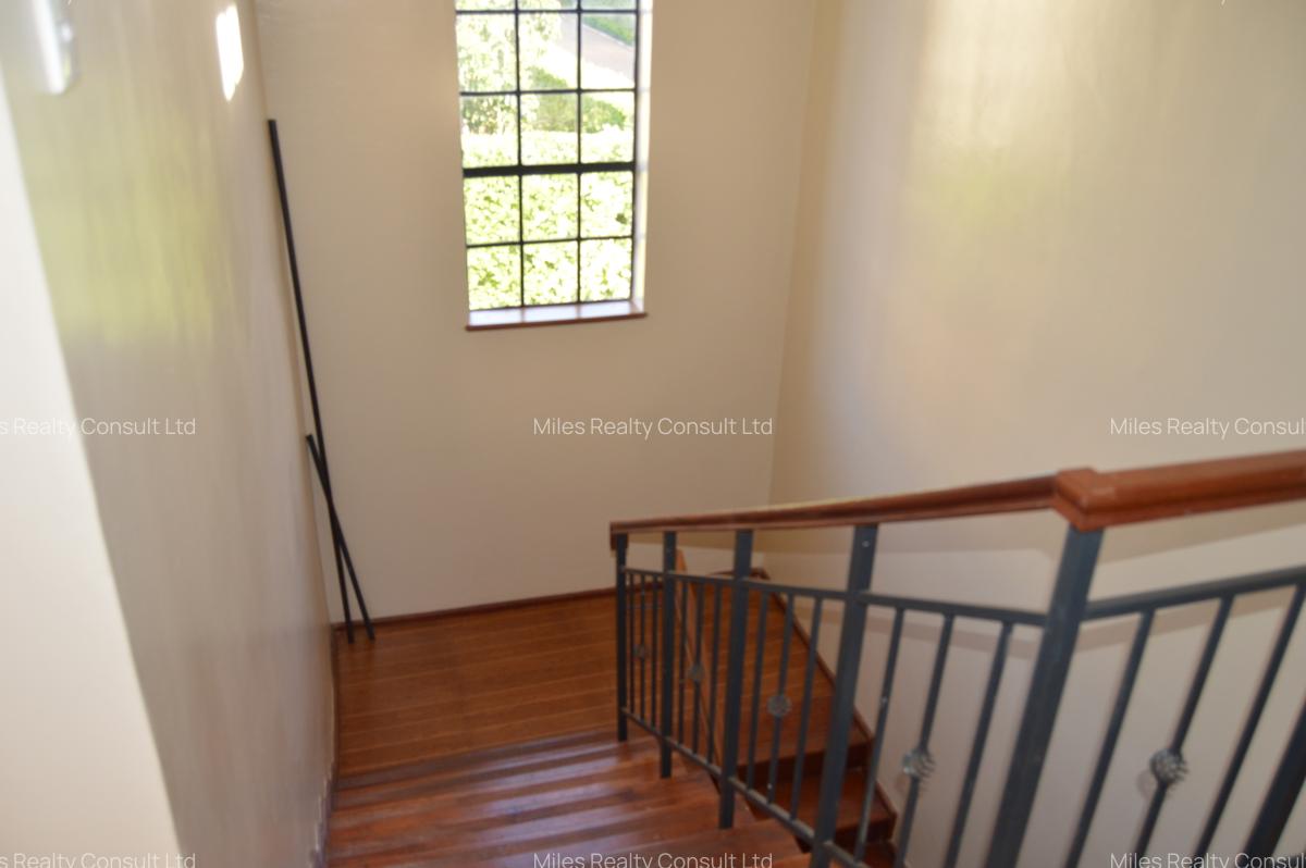 3 Bed Villa with En Suite at Edenville Estate Phase One - 6