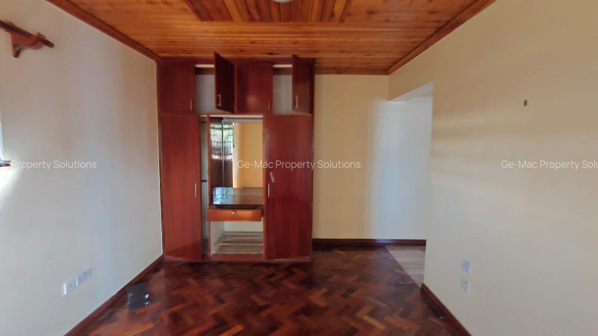 5 Bed House with En Suite in Nyari - 6