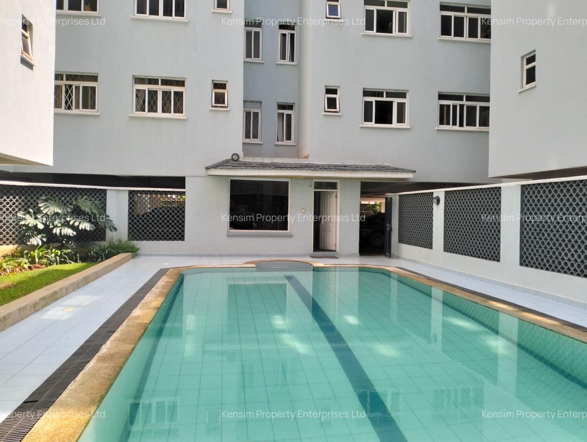 3 Bed Apartment with En Suite in Brookside - 20