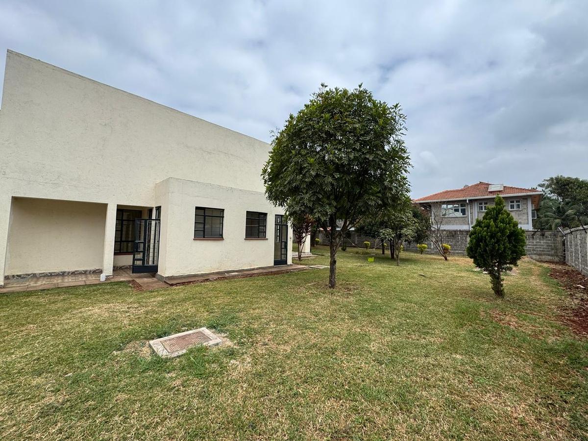 4 Bed House with En Suite in Runda - 14