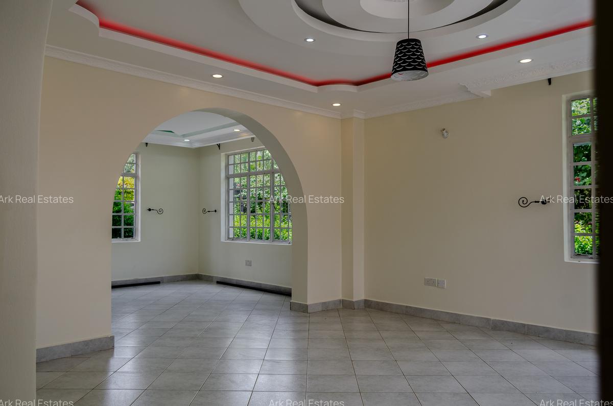 4 Bed Villa with En Suite at Green Park - 12