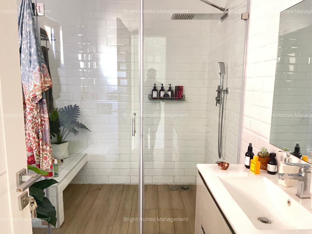 Serviced 2 Bed Apartment with En Suite in Lavington - 12