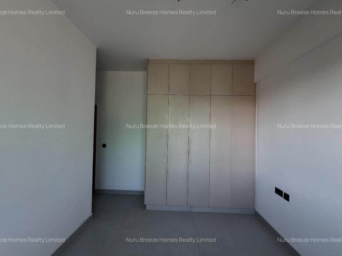 2 Bed Apartment with En Suite in Brookside - 15