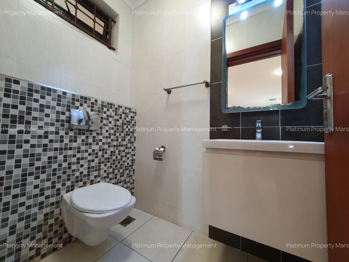 3 Bed Apartment with En Suite in Parklands - 5