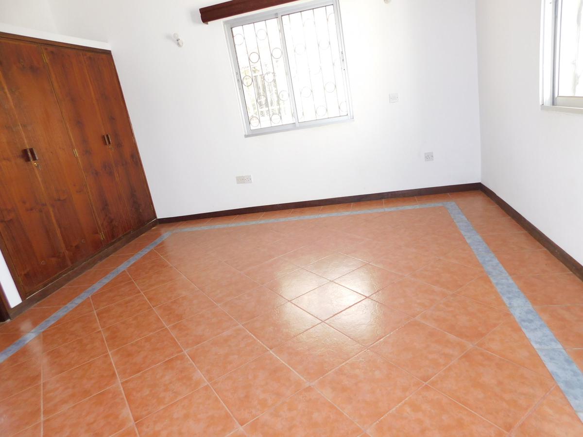 4 Bed House with En Suite at Nyali - 5