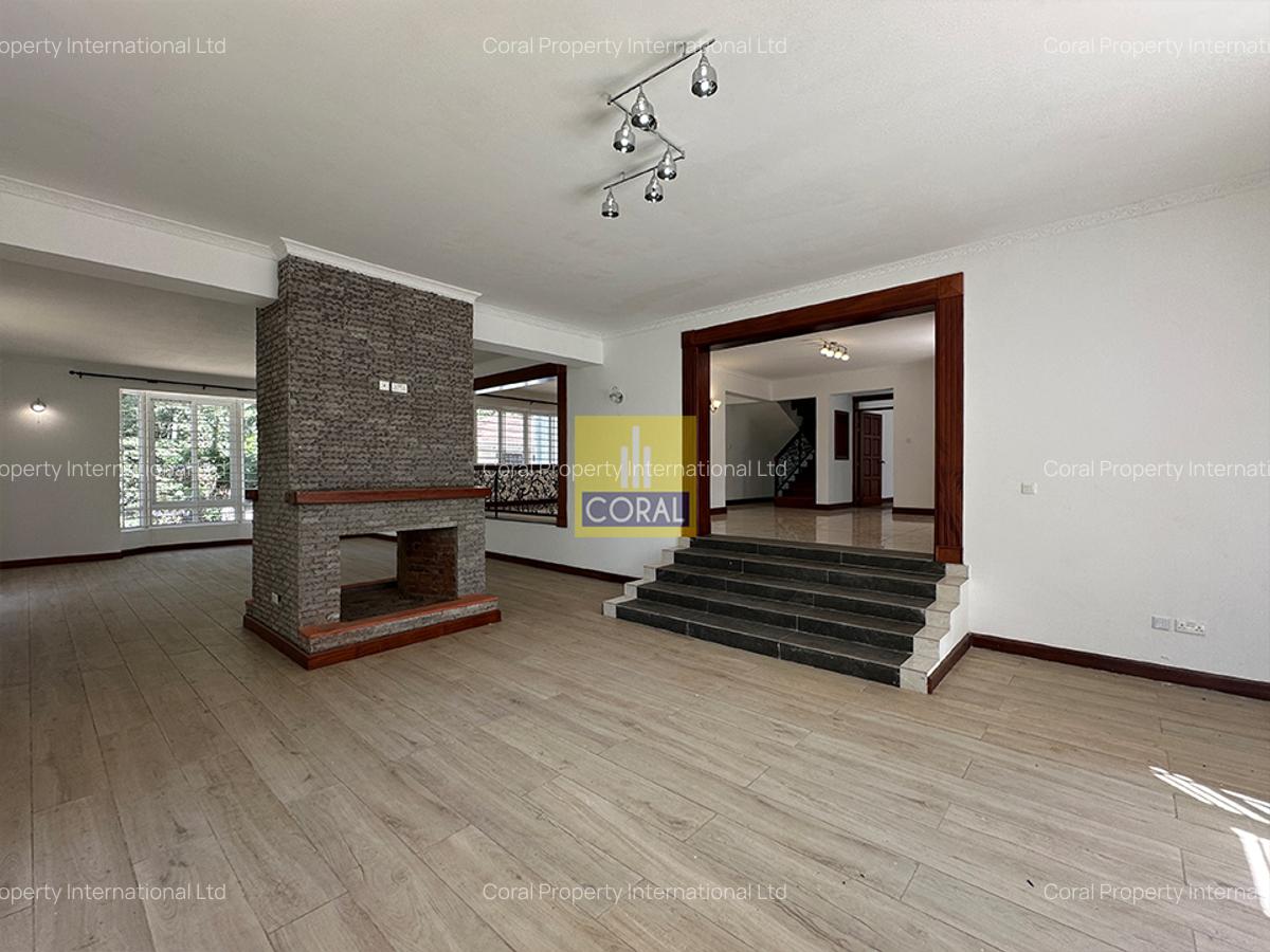 5 Bed Townhouse in Rosslyn - 3