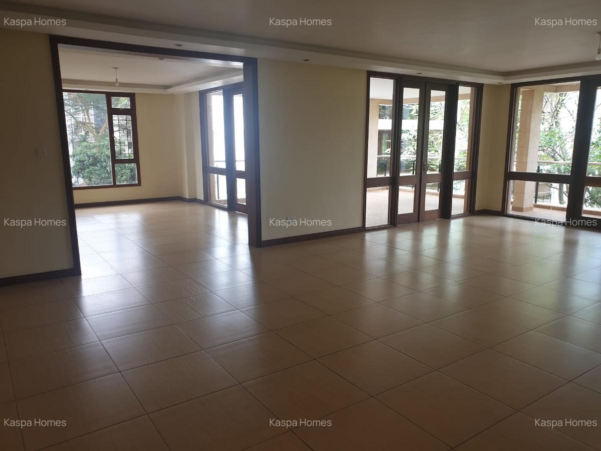 Serviced 4 Bed Apartment with En Suite in Riverside - 11