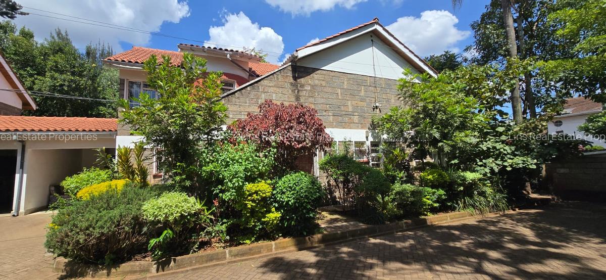 4 Bed Townhouse with En Suite in Lavington - 1