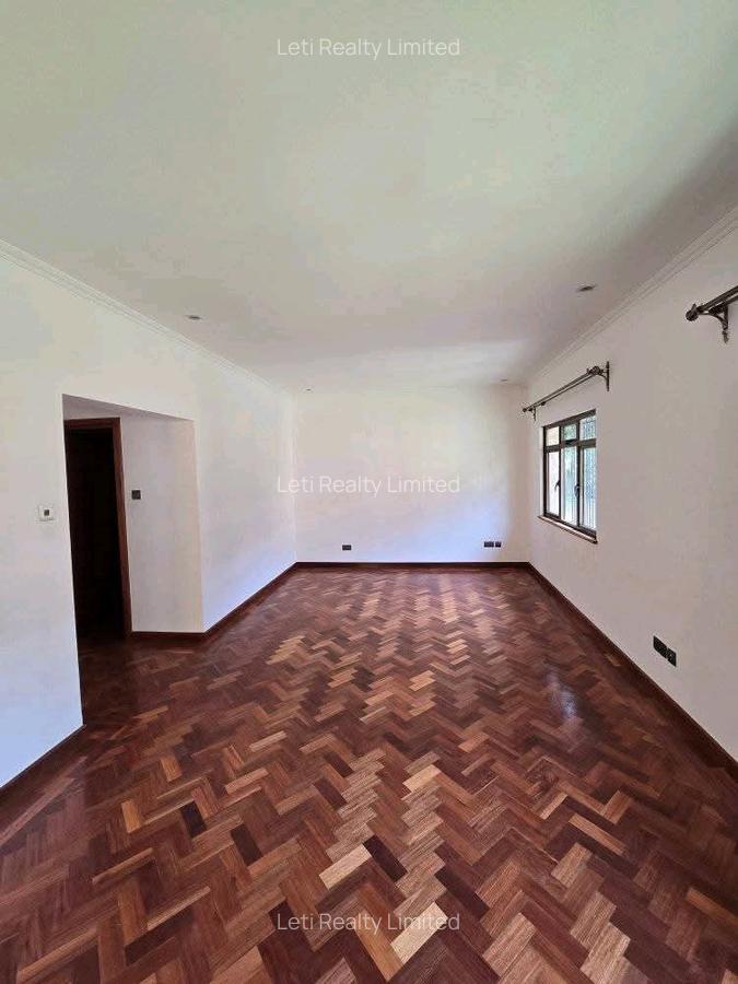 4 Bed Townhouse with En Suite in Lavington - 9