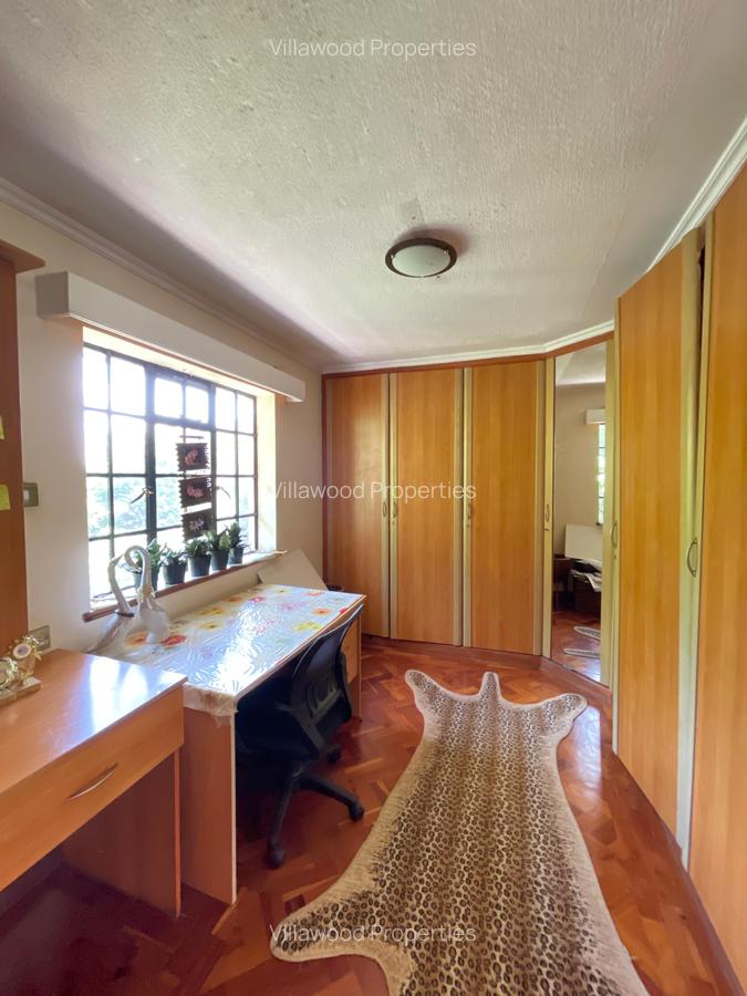 4 Bed House with En Suite in Spring Valley - 3