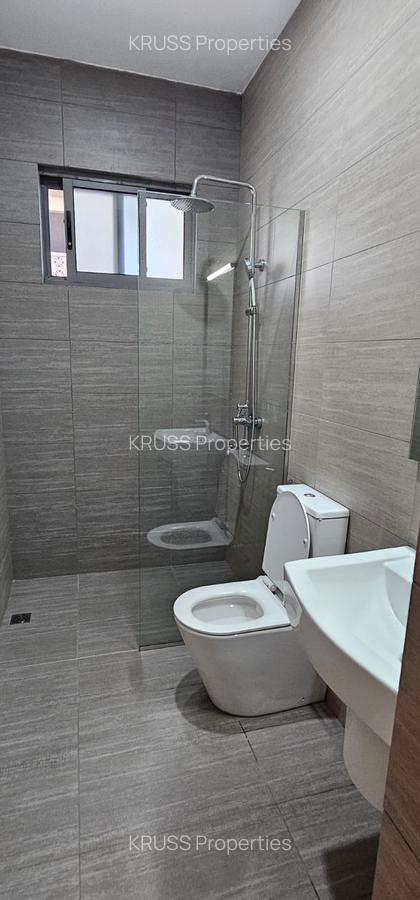 3 Bed Apartment with En Suite at As154 - 8