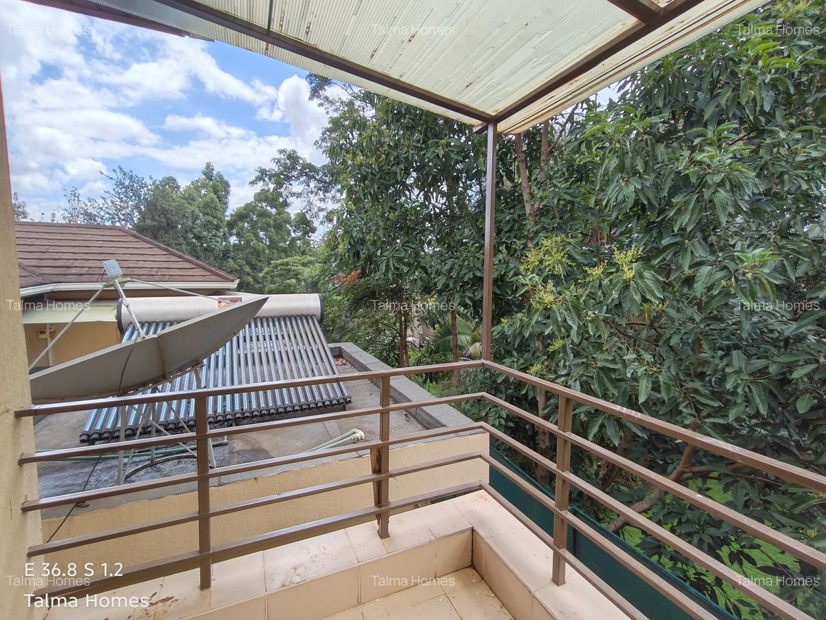 5 Bed Townhouse with En Suite at Lavington - 6