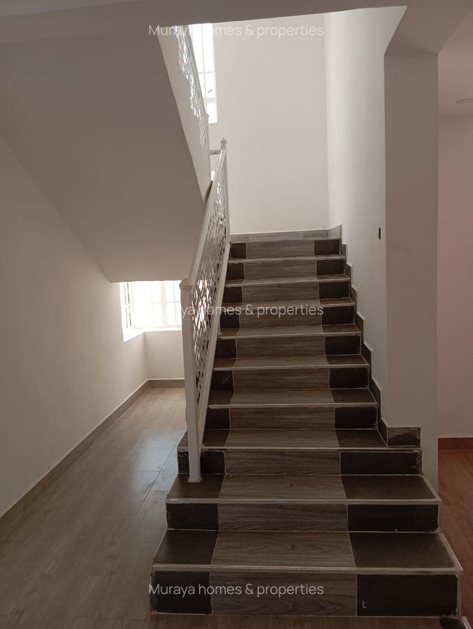 6 Bed House with En Suite at Membley - 17