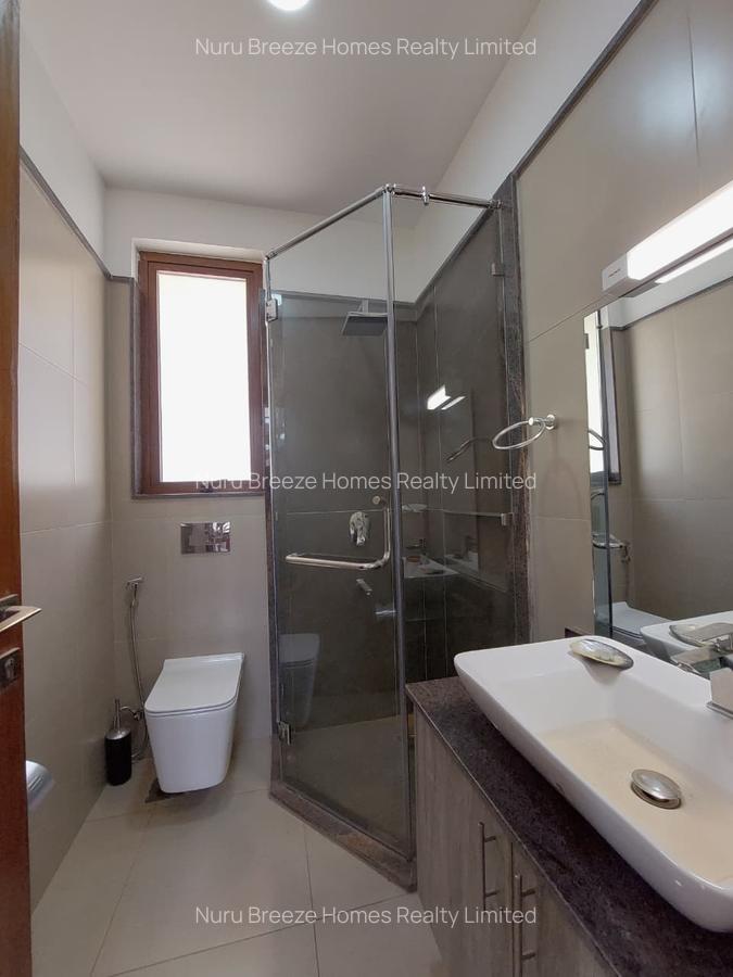 6 Bed Townhouse with En Suite in Lavington - 18