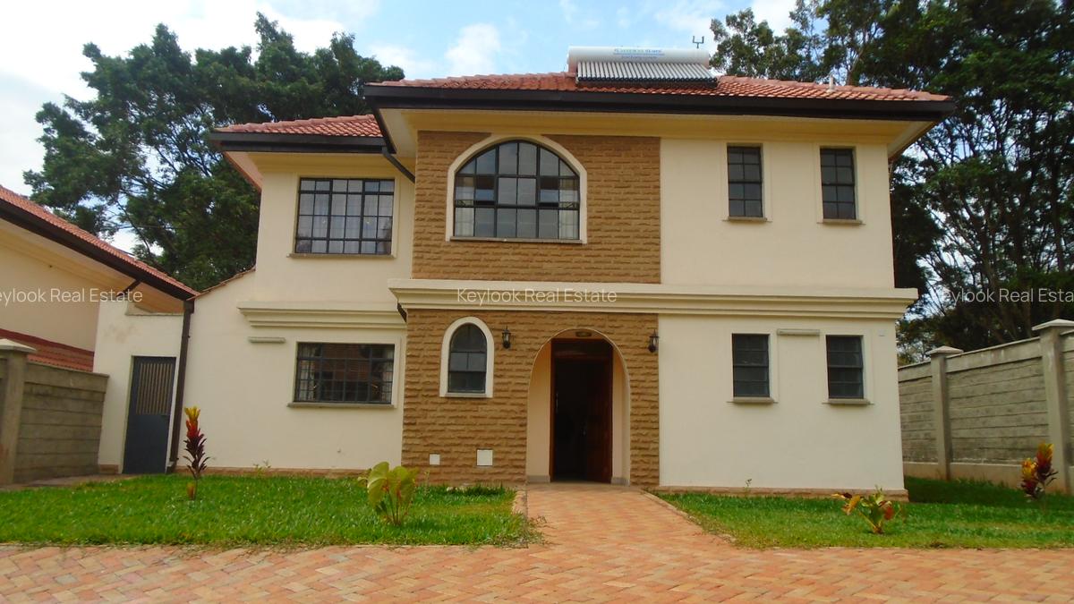 4 Bed Townhouse with En Suite at Lavington - 2