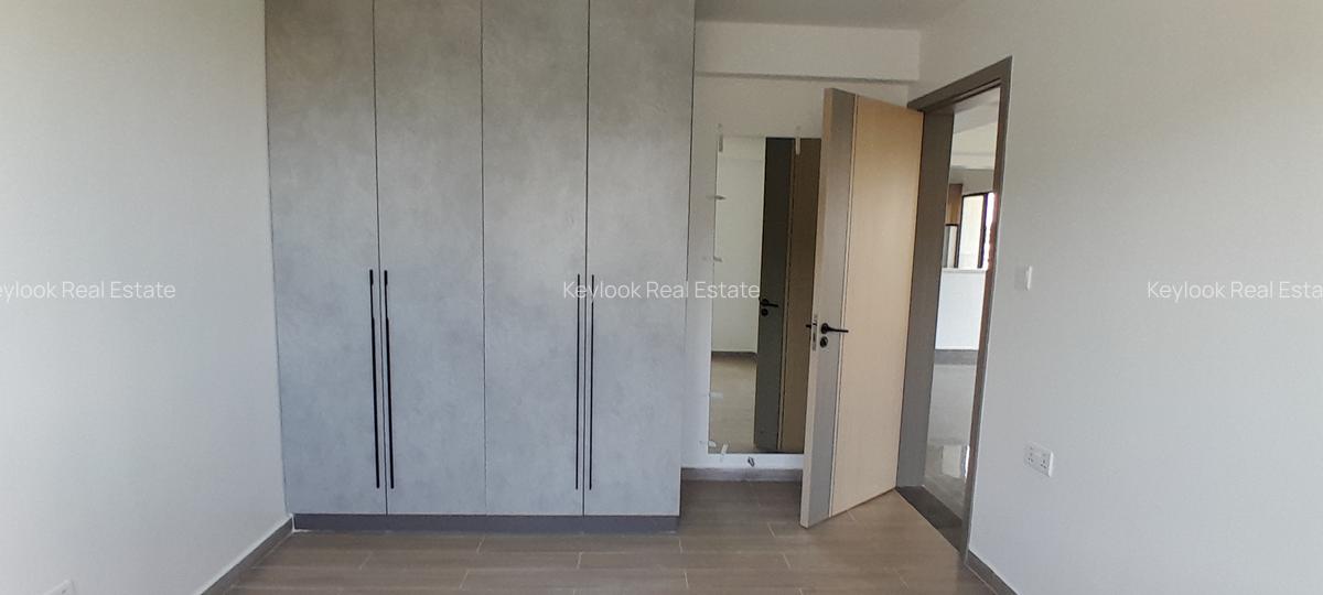 2 Bed Apartment with En Suite at Riverside - 13