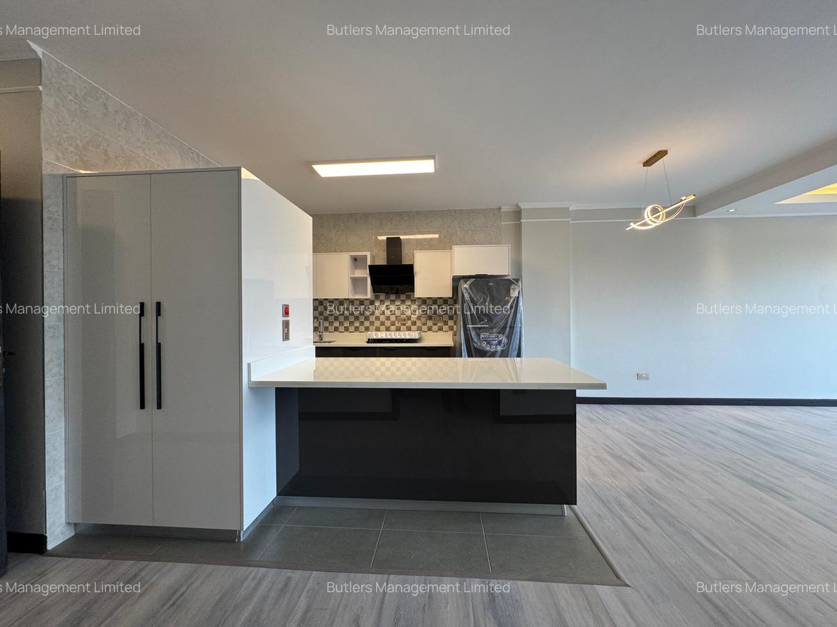 2 Bed Apartment with En Suite in Riverside - 5