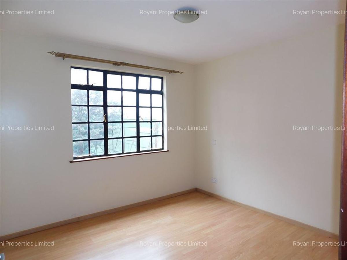 3 Bed Apartment with En Suite at Fourways Junction Estate - 11