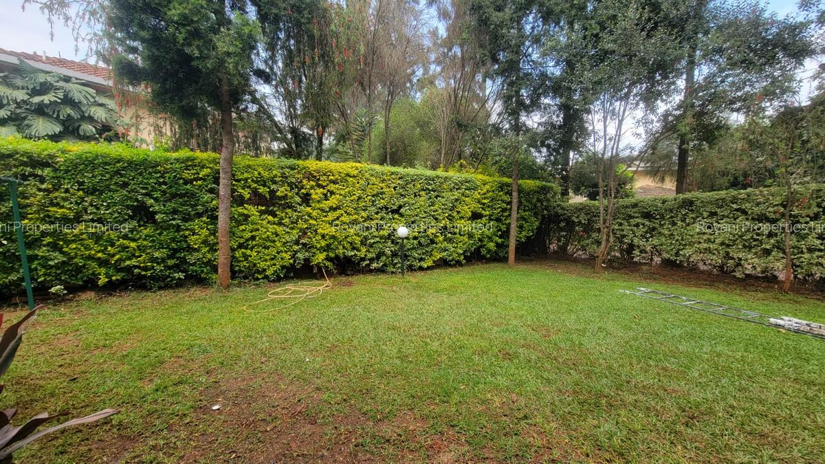 4 Bed House with En Suite at Fourways Junction Estate - 17