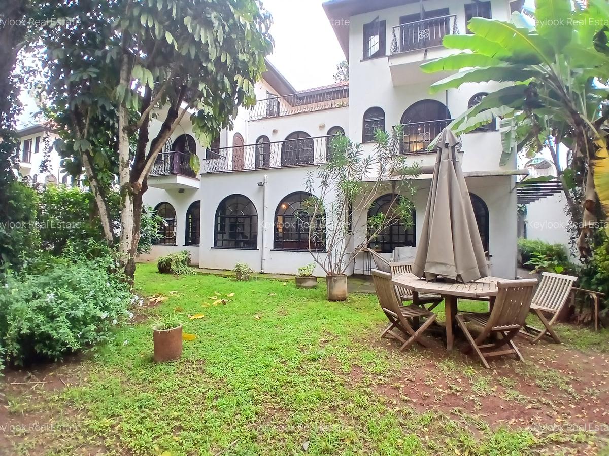 4 Bed Townhouse with En Suite at Riverside Drive - 13