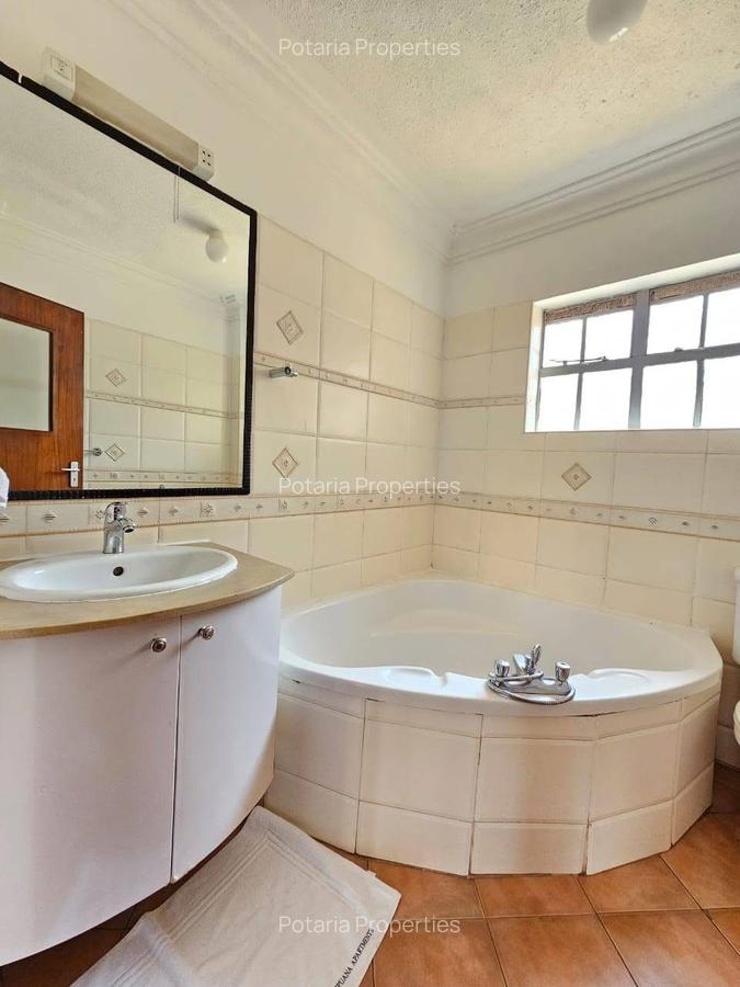 Serviced 2 Bed Apartment with En Suite in Brookside - 5