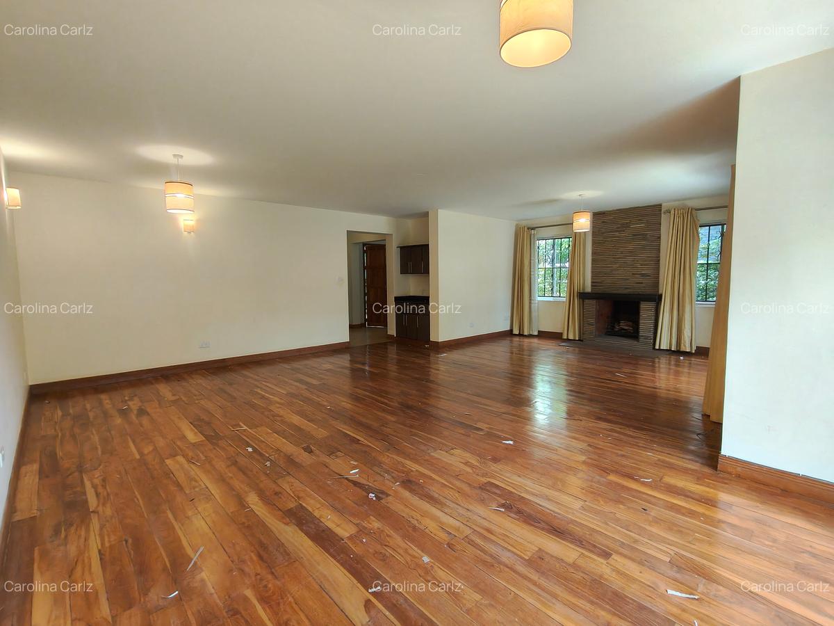 5 Bed Townhouse with En Suite at Spring Valley - 5