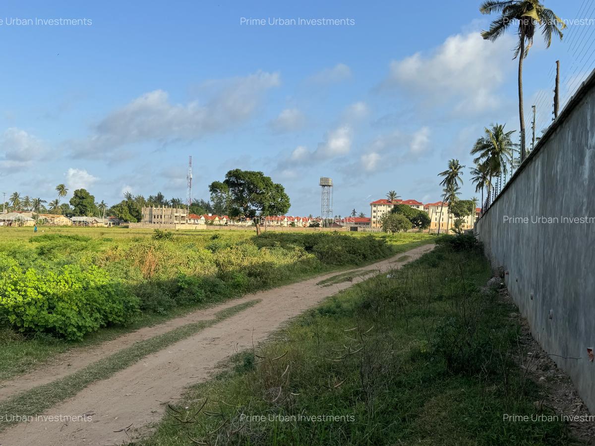 Land in Mtwapa - 10