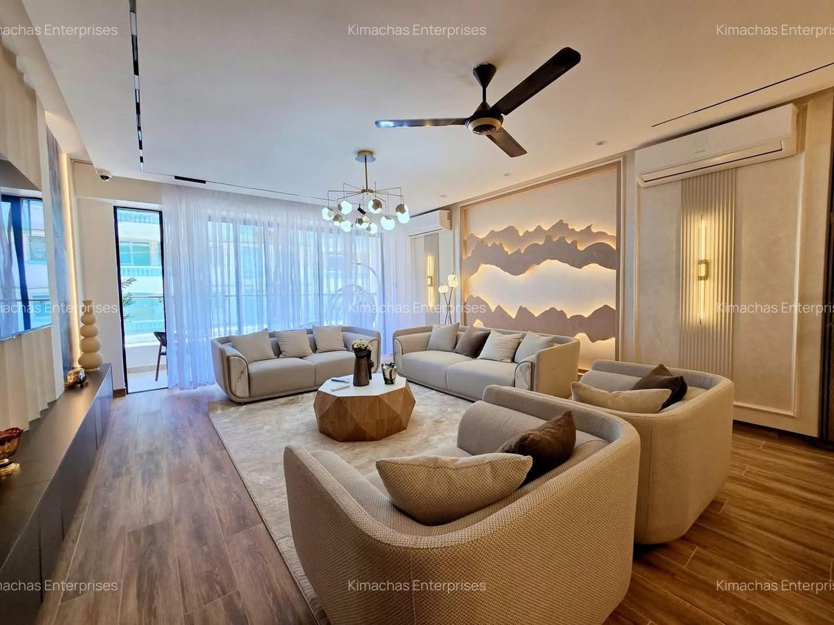 3 Bed Apartment with En Suite at Links Road - 4