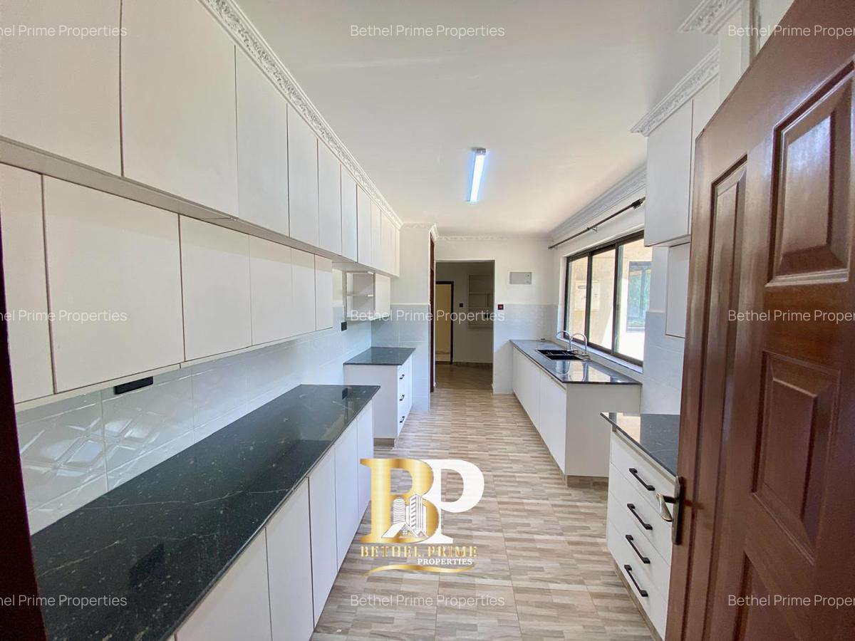 4 Bed House with En Suite at Loresho Crescent - 7