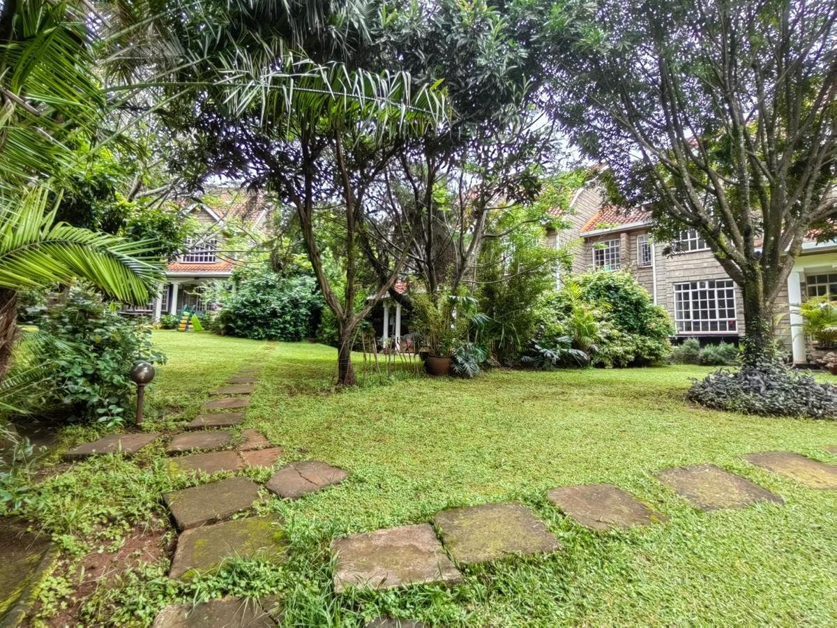 4 Bed Townhouse with En Suite in Lavington - 4