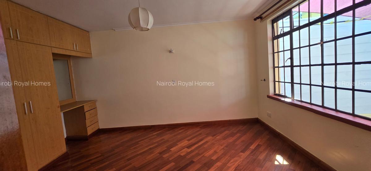 4 Bed Townhouse with En Suite at Lavington Green - 11