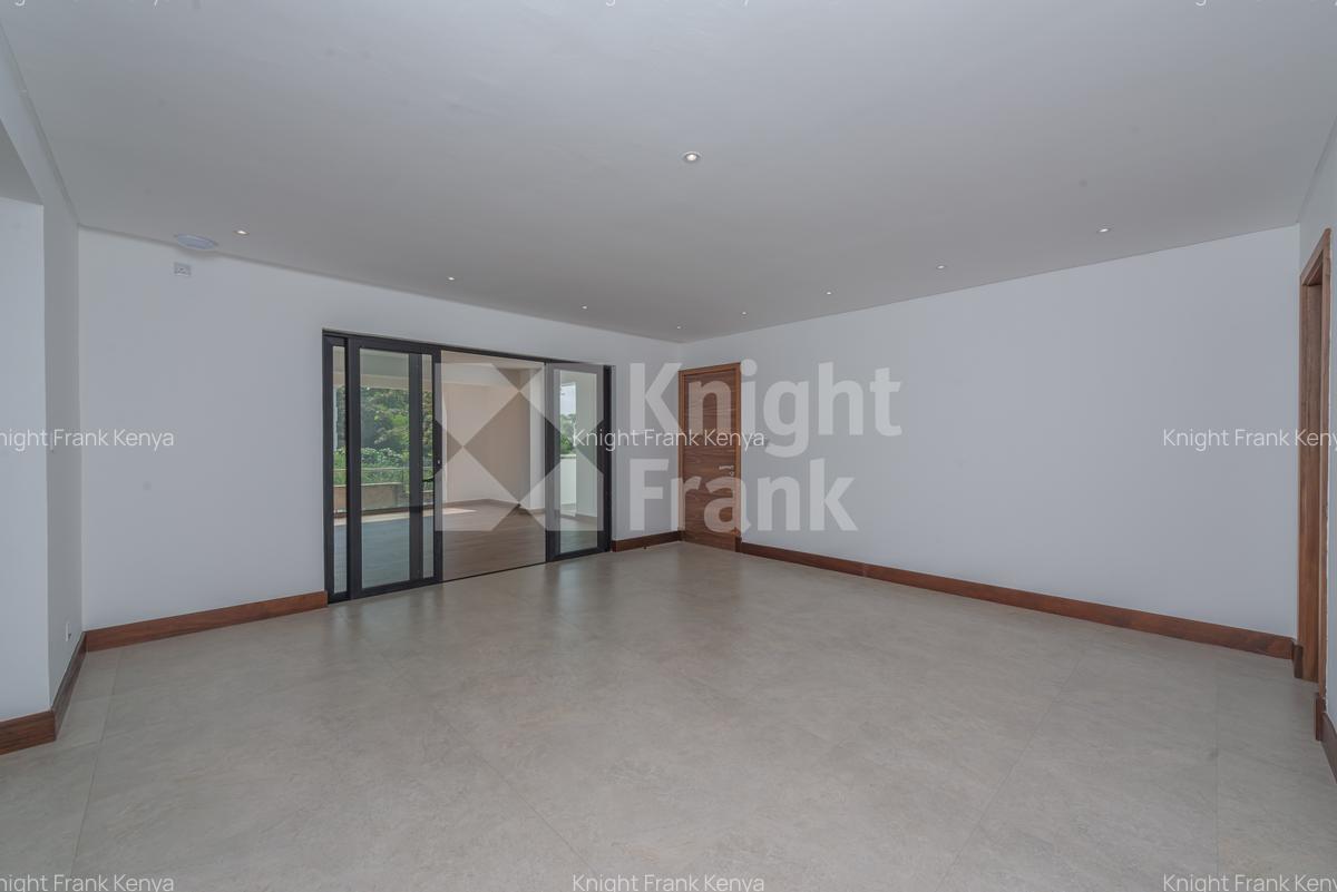5 Bed Townhouse with En Suite at Isk Road - 9