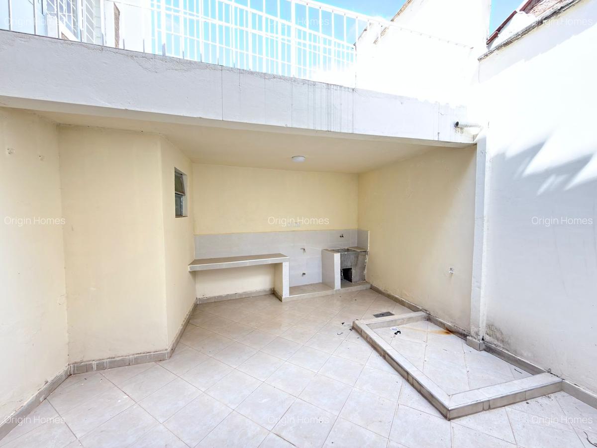 4 Bed Townhouse with En Suite at Westlands - 7