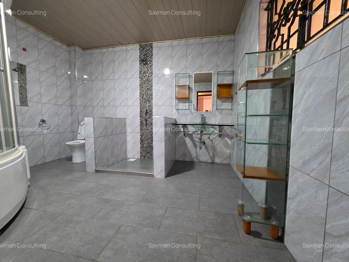 5 Bed House with En Suite in Kitisuru - 4