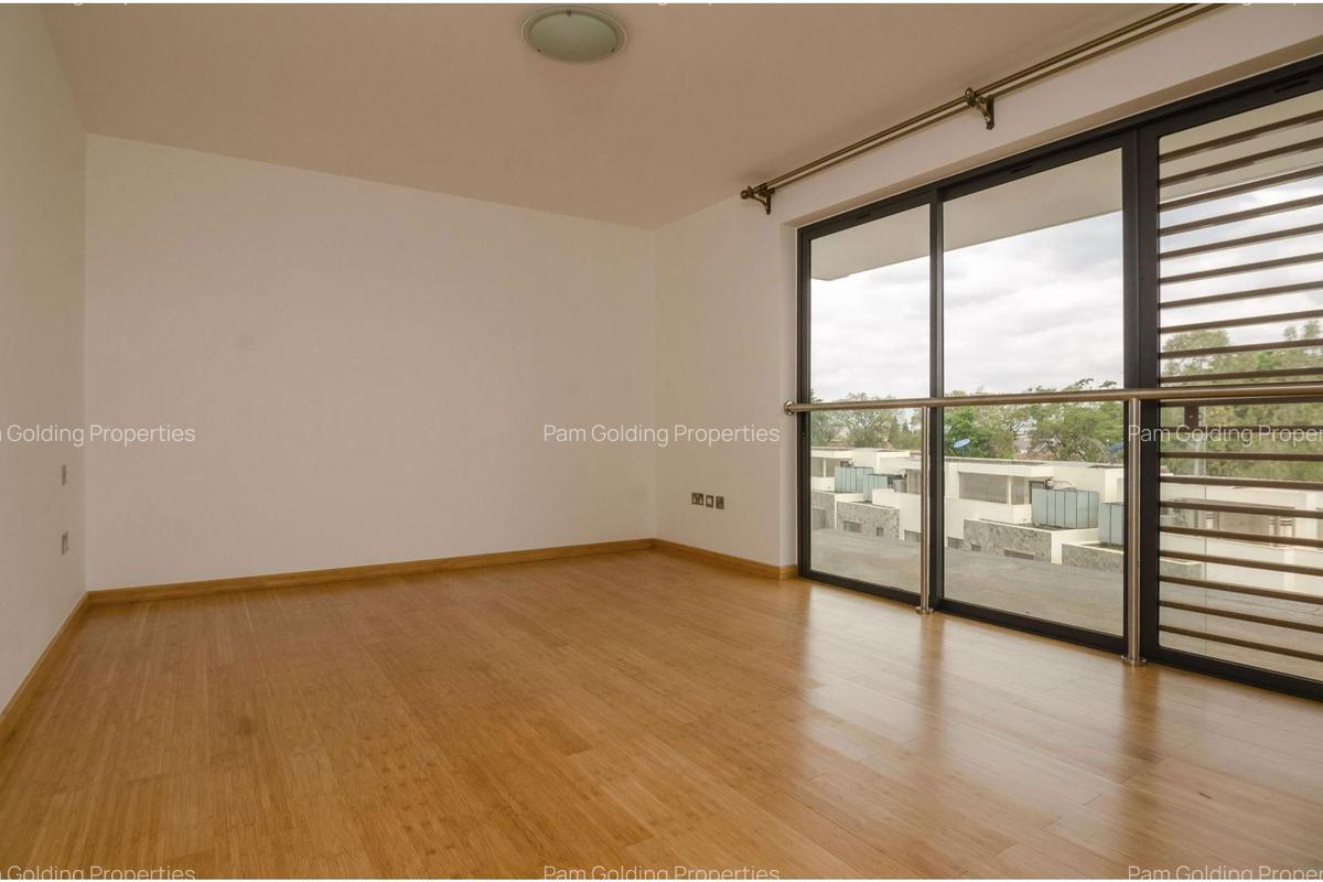 3 Bed Apartment with En Suite in Thika Road - 10