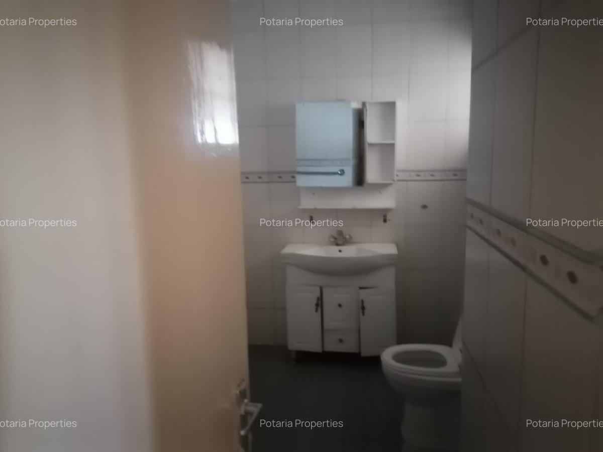 4 Bed House with En Suite in Loresho - 10