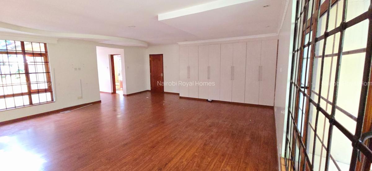 4 Bed House with En Suite at Off Mimosa Road - 8