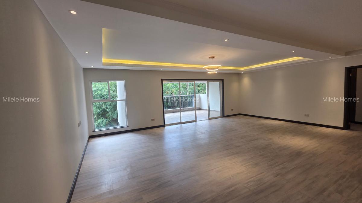 Serviced 3 Bed Apartment with En Suite at Riverside Drive - 2