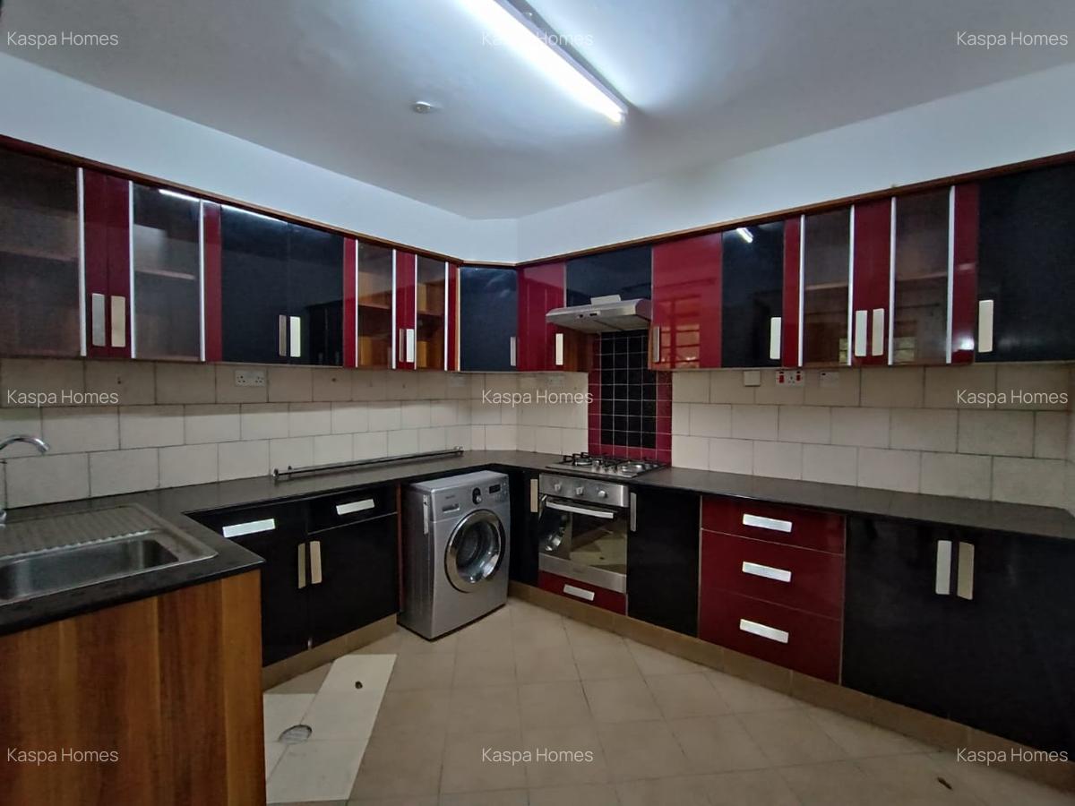 3 Bed Apartment with En Suite in Lavington - 12