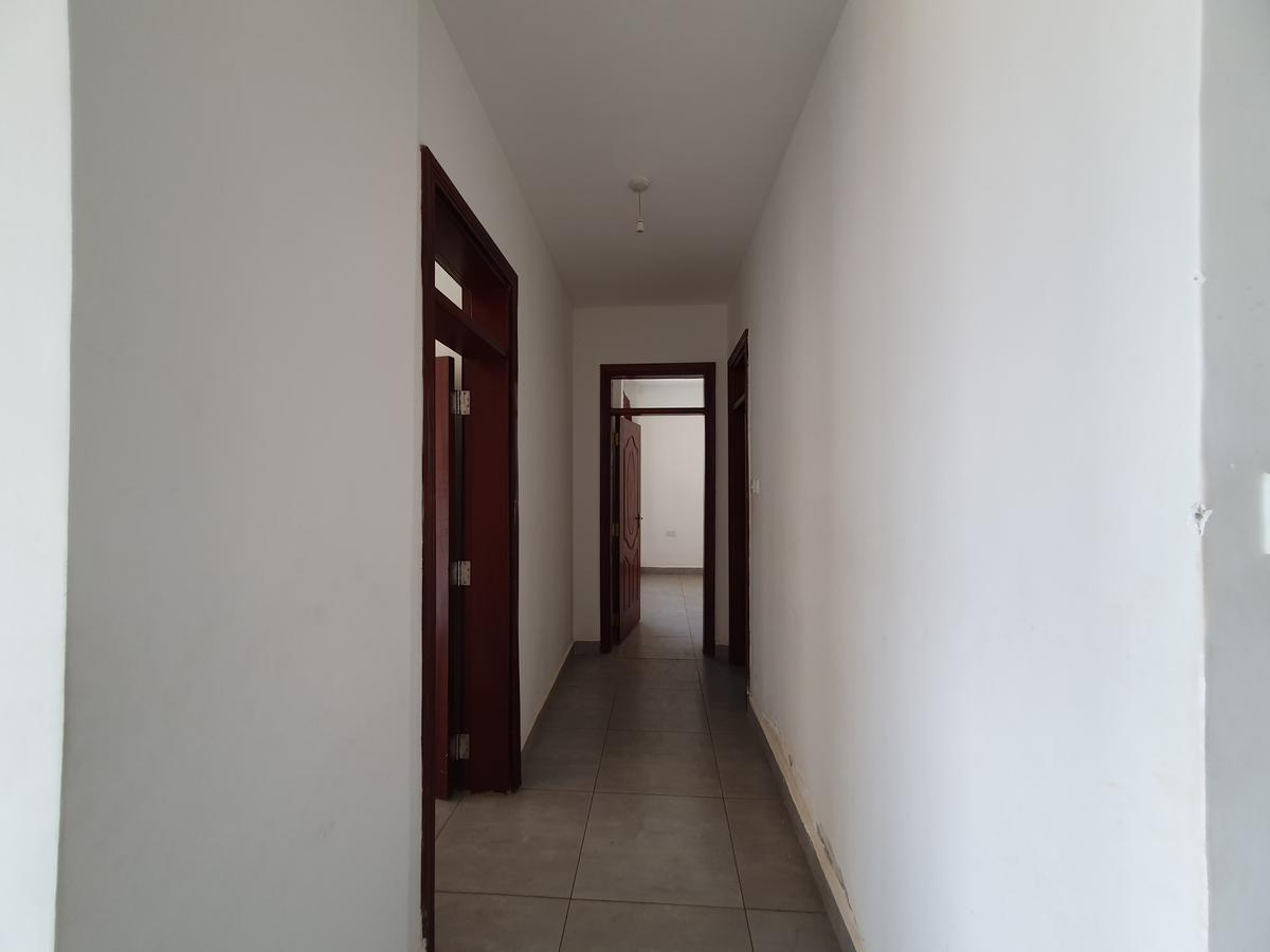 2 Bed Apartment with En Suite in Parklands - 6