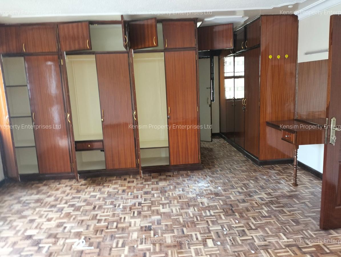 4 Bed Townhouse with En Suite in Lavington - 6