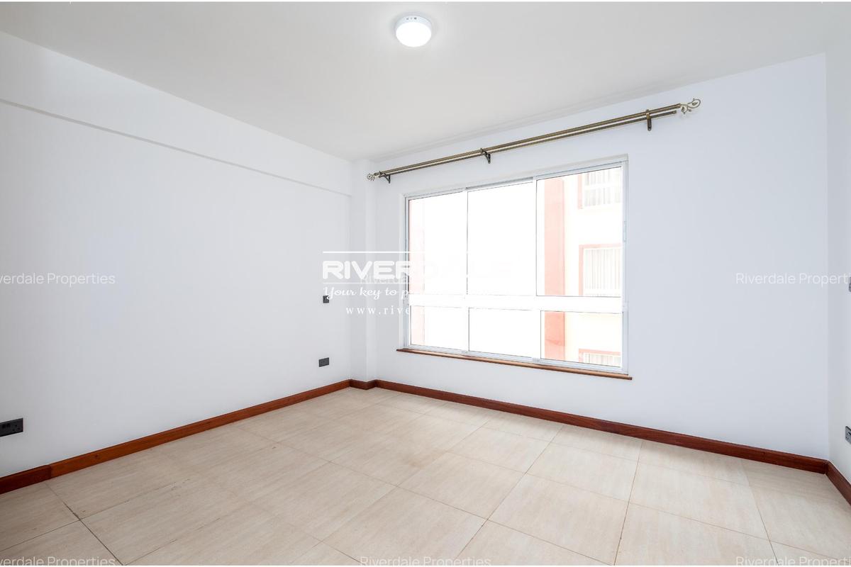4 Bed Apartment with En Suite in General Mathenge - 15