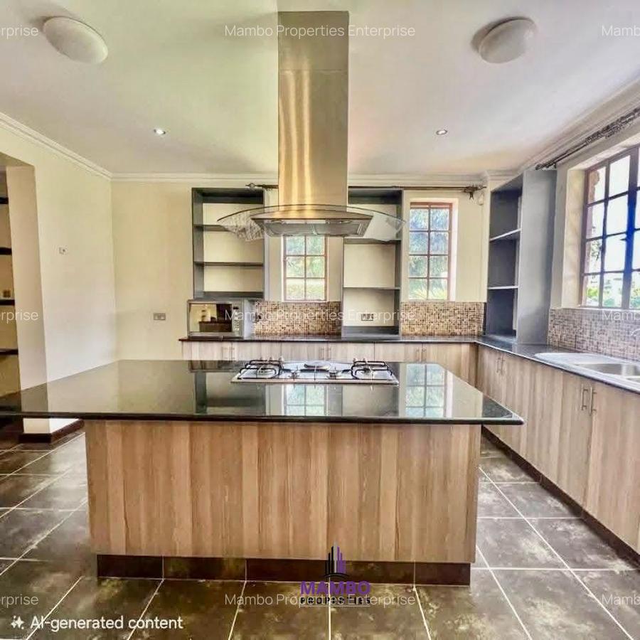 4 Bed Villa with En Suite at Rosslyn Lone Tree - 2