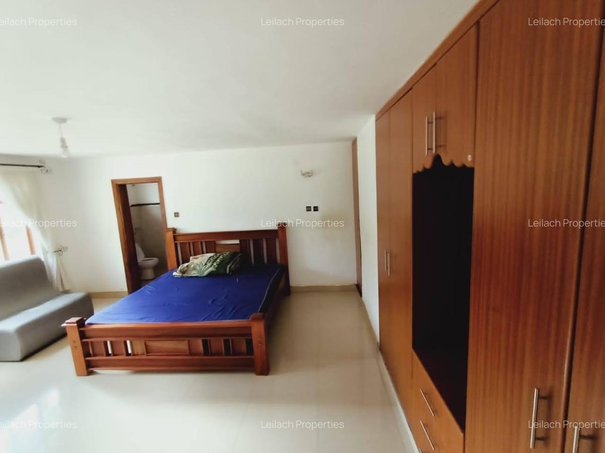 7 Bed House with En Suite in Karen - 7