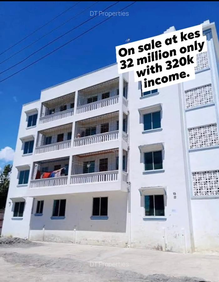 10 Bed House at Kiembeni - 1