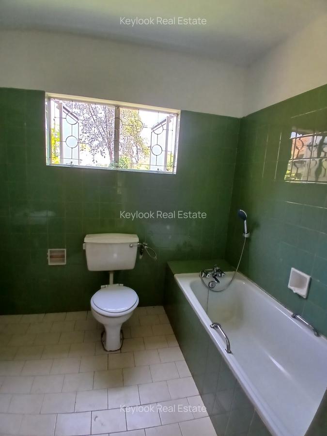 4 Bed Townhouse with En Suite at Lavington Green - 10