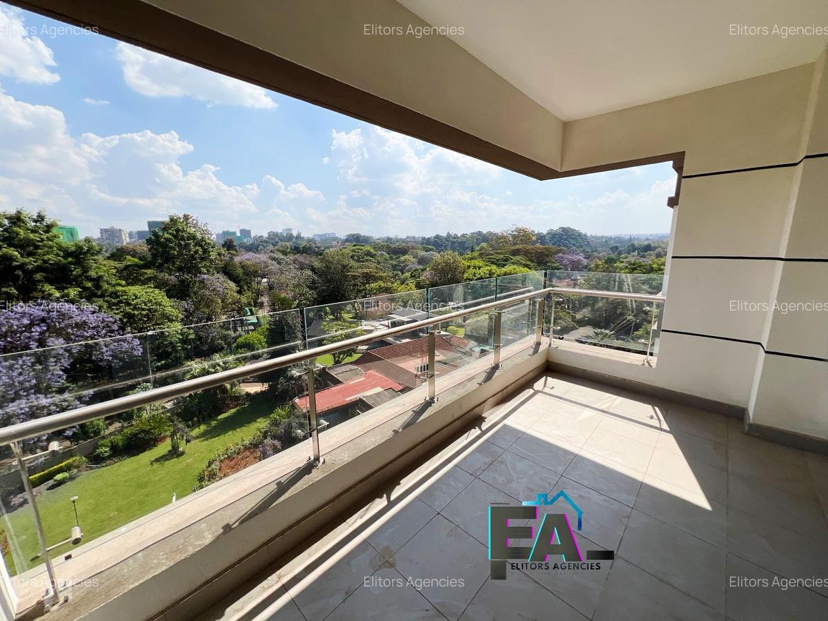 3 Bed Apartment with En Suite at Riverside Drive - 2